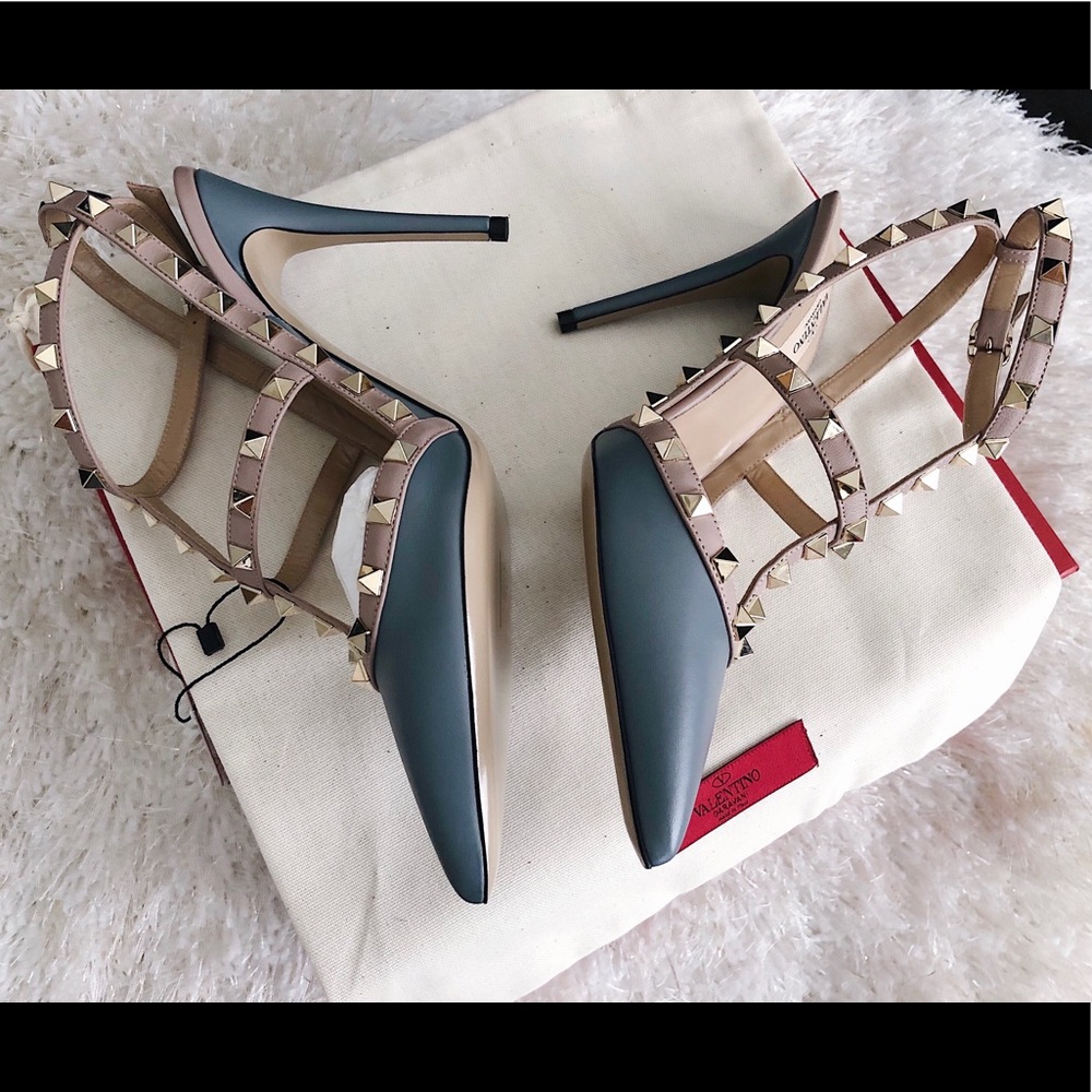 ✨New VALENTINO GARAVANI Rockstud Ankle Strap Pumps - Picture 4 of 8
